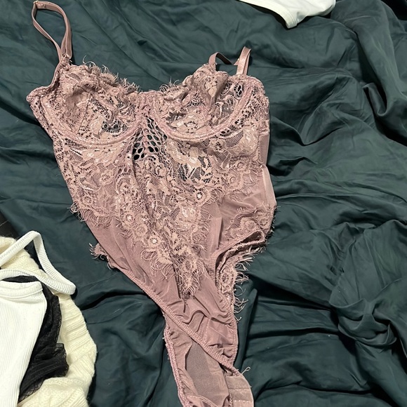 Hollywood Boutique Bodysuit - Picture 2 of 2